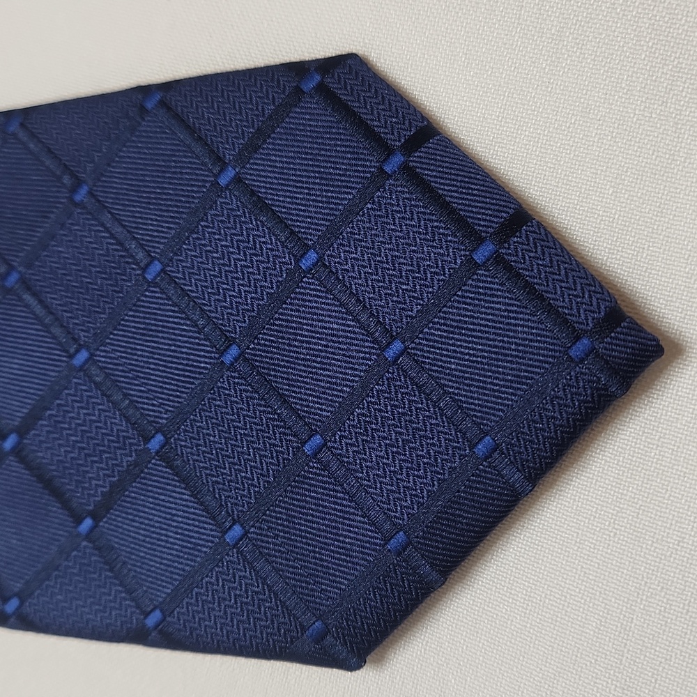 Diamond Necktie - Picture 9 of 15